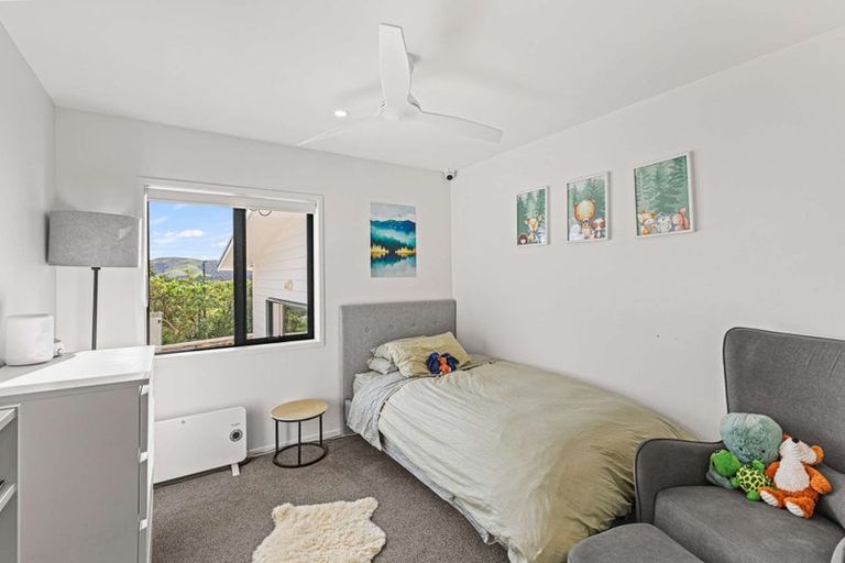 Photo of property in 14 Rauta Way, Helensville, 0800