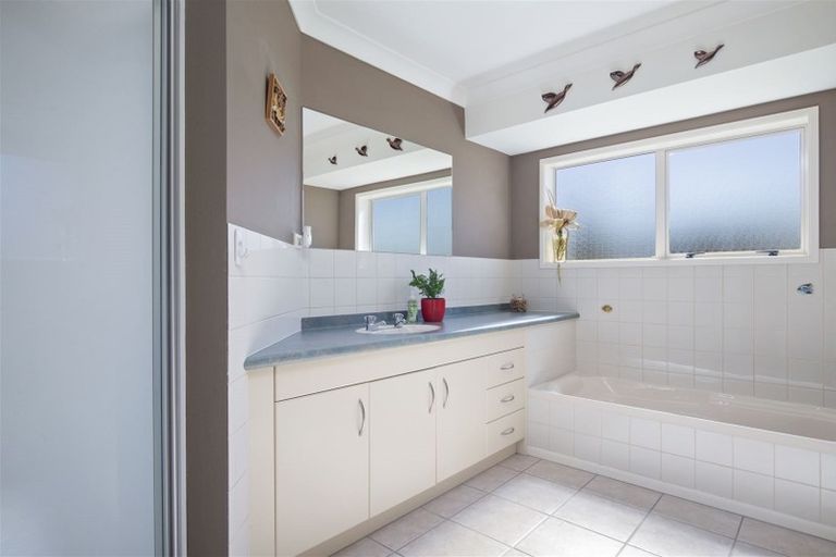 Photo of property in 398 Airfield Road, Ardmore, Papakura, 2582