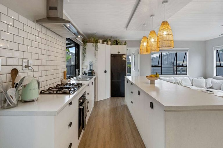 Photo of property in 37b Simpson Road, Papamoa Beach, Papamoa, 3118