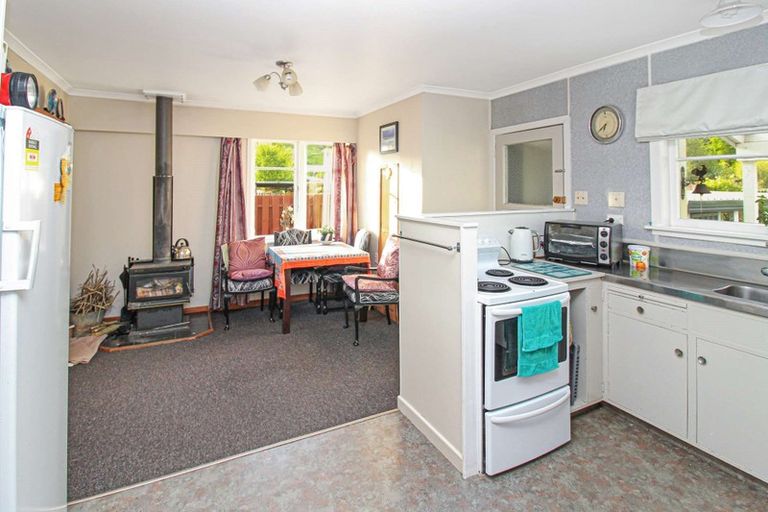 Photo of property in 7 Wilson Road, Hunterville, 4730