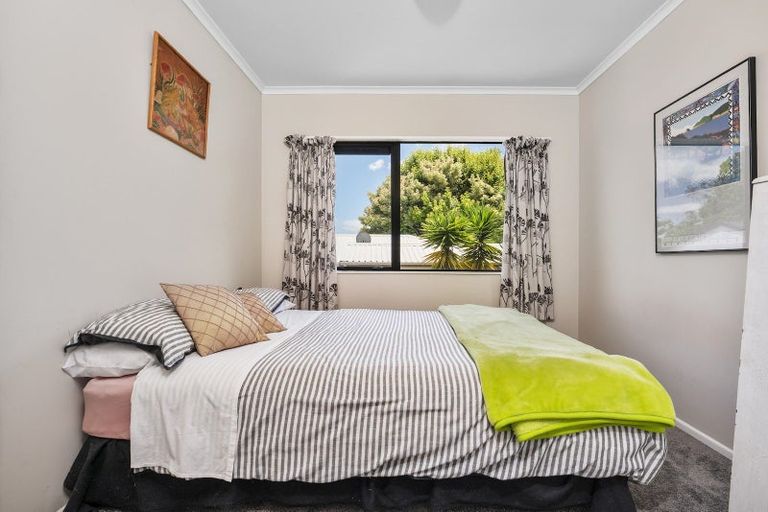 Photo of property in 82 Esmeralda Street, Welcome Bay, Tauranga, 3112