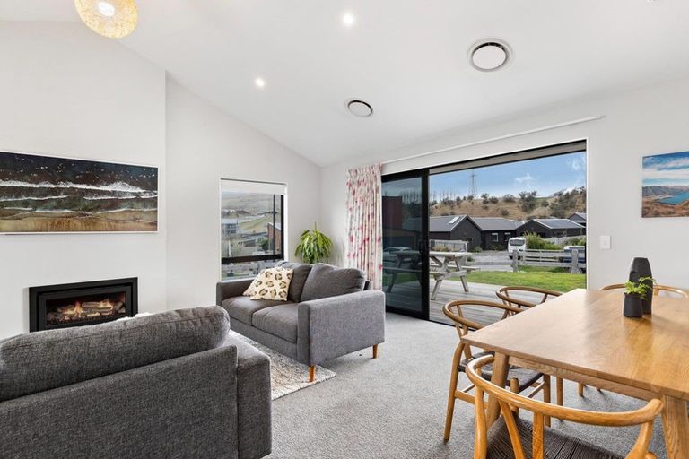 Photo of property in 14 Violet Way, Lower Shotover, Queenstown, 9304