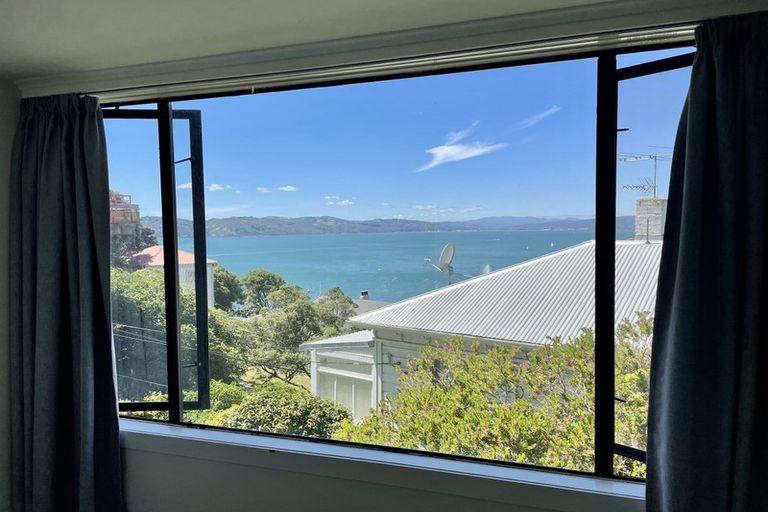 Photo of property in 4/2 Oriental Terrace, Mount Victoria, Wellington, 6011