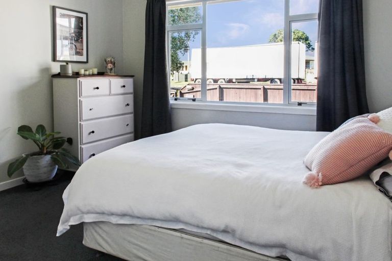 Photo of property in 34 Havelock Street, Opunake, 4616