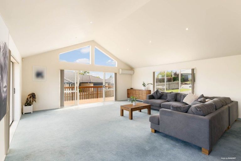 Photo of property in 17 Bella Villa Drive, Waiuku, 2123