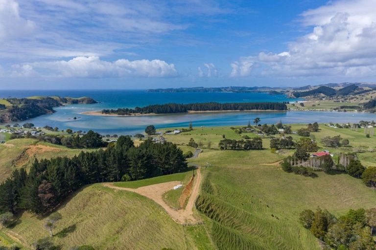 Photo of property in 56 Burford Lane, Whananaki, Hikurangi, 0181