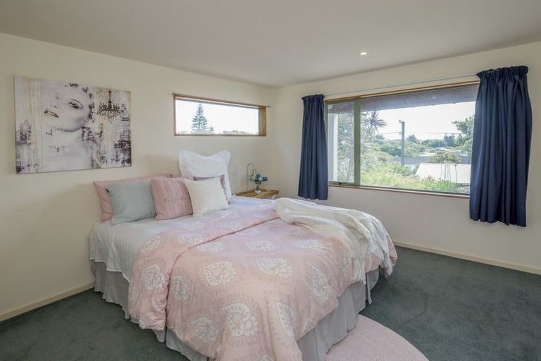 Photo of property in 37 Manuka Street, Otaki Beach, Otaki, 5512
