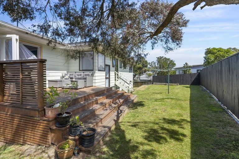 Photo of property in 3 Tregony Place, Camborne, Porirua, 5026