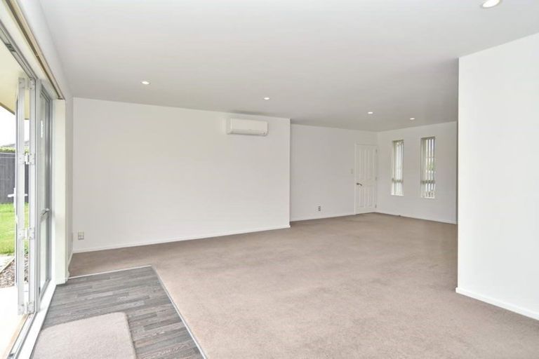 Photo of property in 48 Acacia Avenue, Rangiora, 7400