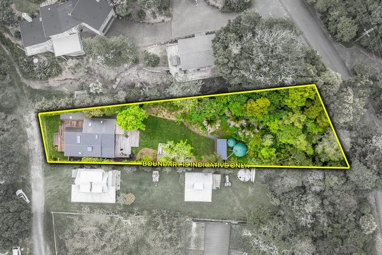 Photo of property in 74 Clinton Road, Tawharanui Peninsula, Matakana, 0986