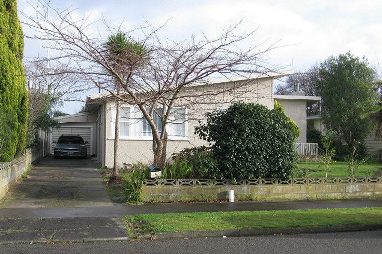 Photo of property in 5 Swansea Street, Hokowhitu, Palmerston North, 4410