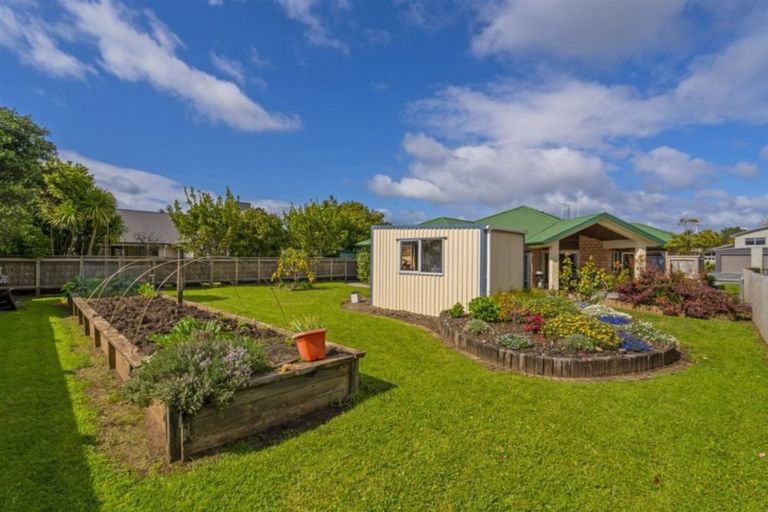 Photo of property in 4 Pelican Place, Whitianga, 3510