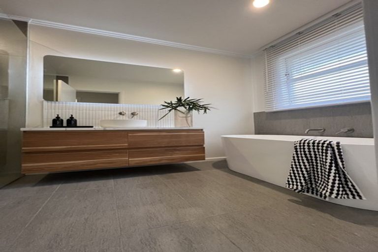 Photo of property in 13 Sundown Crescent, Melville, Hamilton, 3206