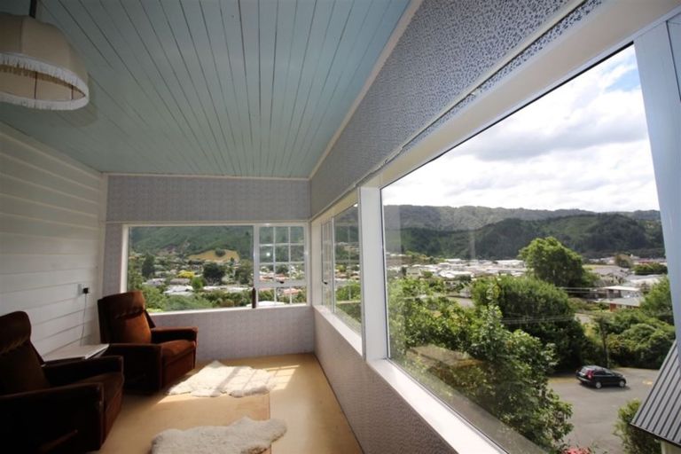 Photo of property in 118 Wellington Street, Picton, 7220