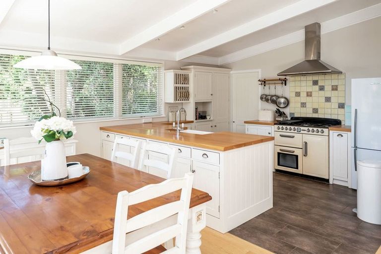 Photo of property in 41 Evelyn Road, Cockle Bay, Auckland, 2014