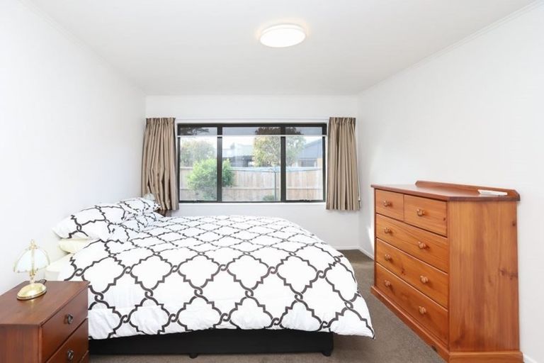 Photo of property in 27 Halcione Close, Flagstaff, Hamilton, 3210