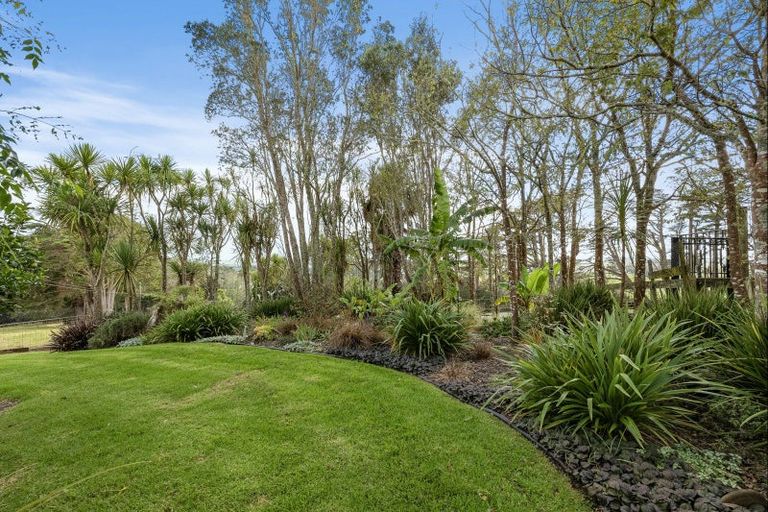 Photo of property in 74 Fishlock Road, Te Arai, Wellsford, 0974