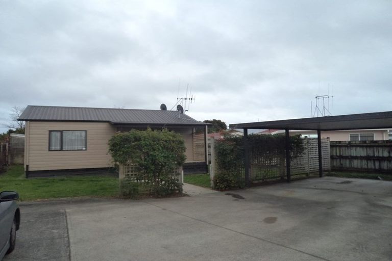 Photo of property in 7a Ross Crescent, Orewa, 0931