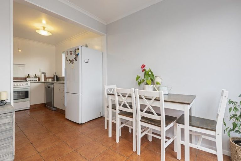 Photo of property in 24 Chadwick Place, Highbury, Palmerston North, 4412