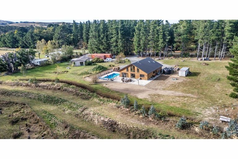 Photo of property in 25 Russells Road, Oxford, 7495