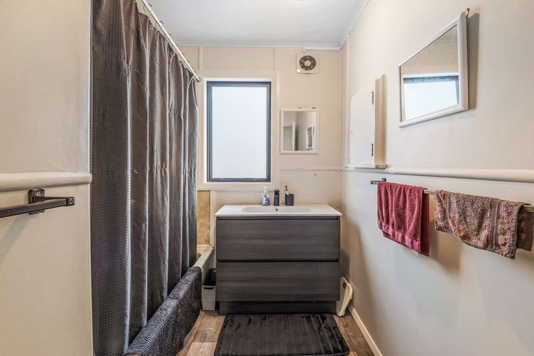 Photo of property in 40 Thyra Street, Dannevirke, 4930