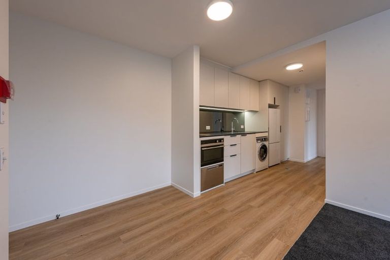 Photo of property in 43b Tasman Street, Mount Cook, Wellington, 6021