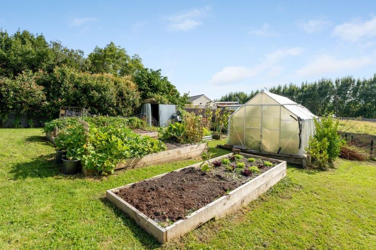 Photo of property in 42 Hastings Street, Halcombe, Feilding, 4779