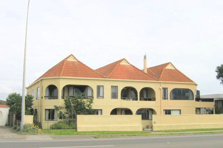 Photo of property in 207b Marine Parade, Mount Maunganui, 3116