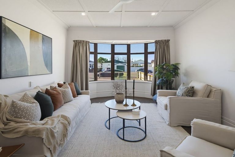 Photo of property in 77 Wellesley Road, Napier South, Napier, 4110