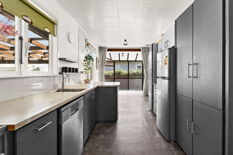 Photo of property in 424 Southland Place, Raureka, Hastings, 4120