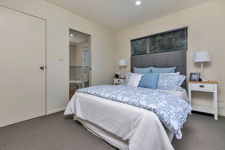 Photo of property in 3/48a Exmouth Road, Northcote, Auckland, 0627