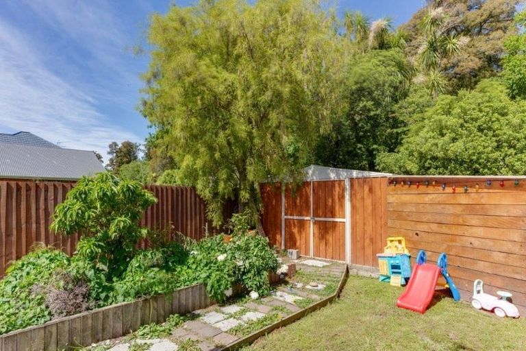 Photo of property in 2/99b Totara Street, Fendalton, Christchurch, 8041