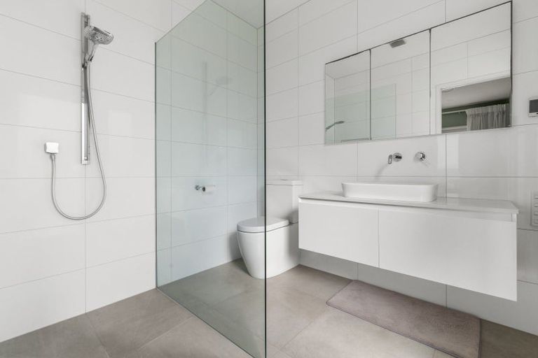 Photo of property in 70 The Esplanade, Westshore, Napier, 4110