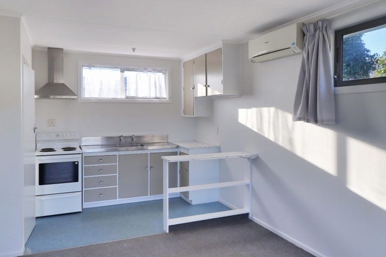 Photo of property in 2/11 Stafford Street, Silverstream, Upper Hutt, 5019