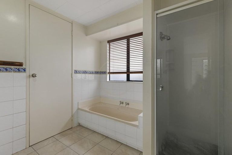 Photo of property in 18 Justamere Place, Weymouth, Auckland, 2103