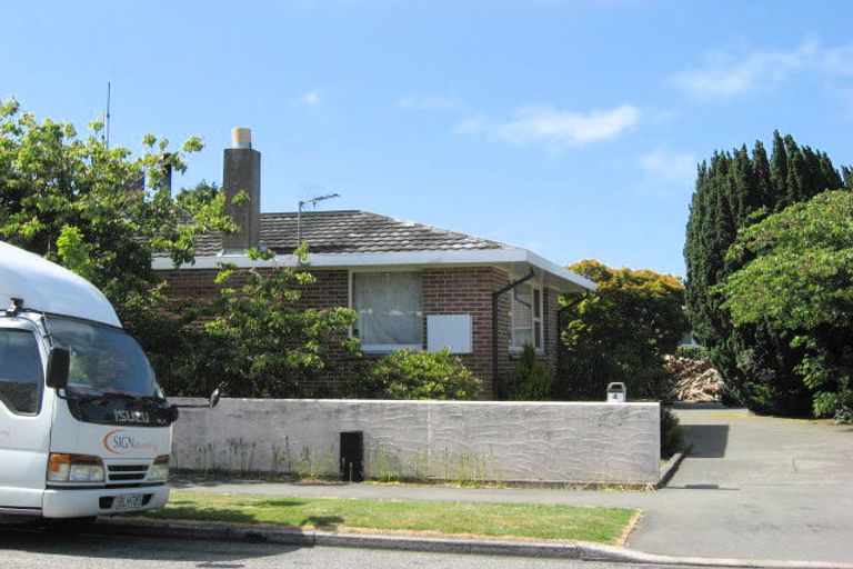 Photo of property in 4 Talltree Avenue, Avonhead, Christchurch, 8042