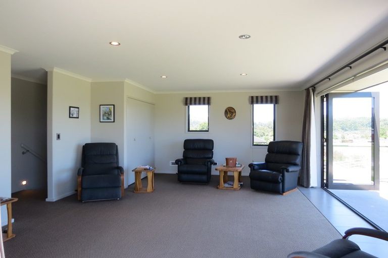 Photo of property in 15 Koromiko Drive, Coromandel, 3506