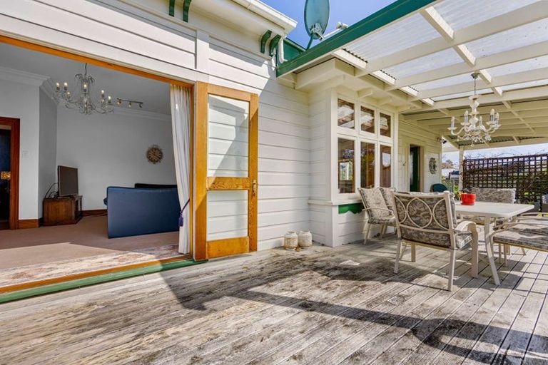 Photo of property in 27 Sackville Street, Martinborough, 5711