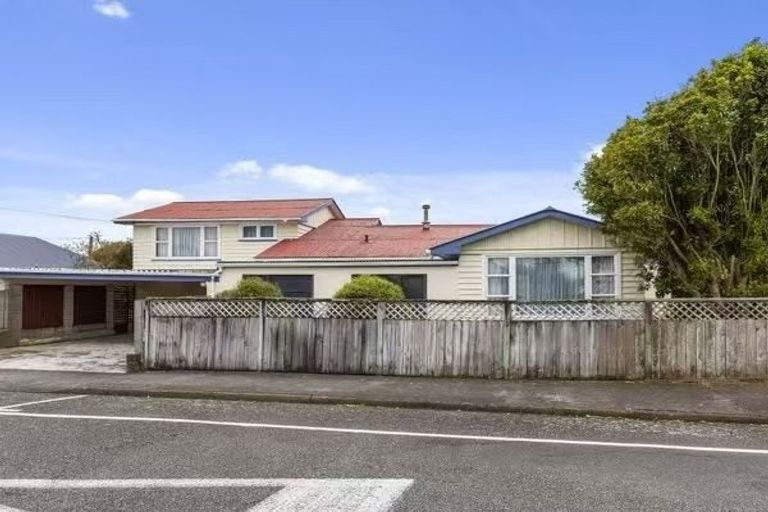 Photo of property in 983 High Street, Avalon, Lower Hutt, 5011