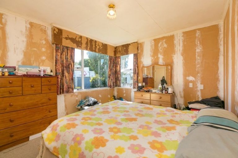 Photo of property in 31 Trafalgar Street, Westown, New Plymouth, 4310