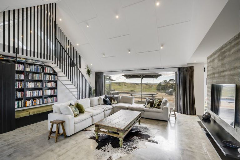 Photo of property in 1232 Taihape Road, Sherenden, Hastings, 4179