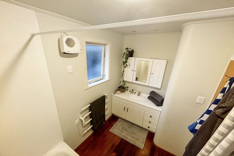 Photo of property in 16 Kenmore Place, Tokoroa, 3420