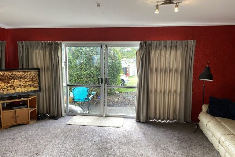 Photo of property in 1 Albatross Road, Red Beach, 0932