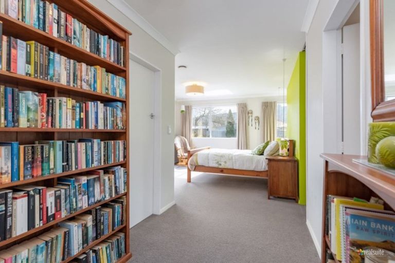 Photo of property in 1053 Fergusson Drive, Clouston Park, Upper Hutt, 5018