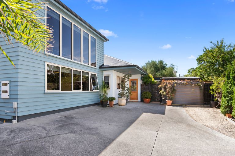 Photo of property in 13a Hanlon Crescent, Narrow Neck, Auckland, 0624