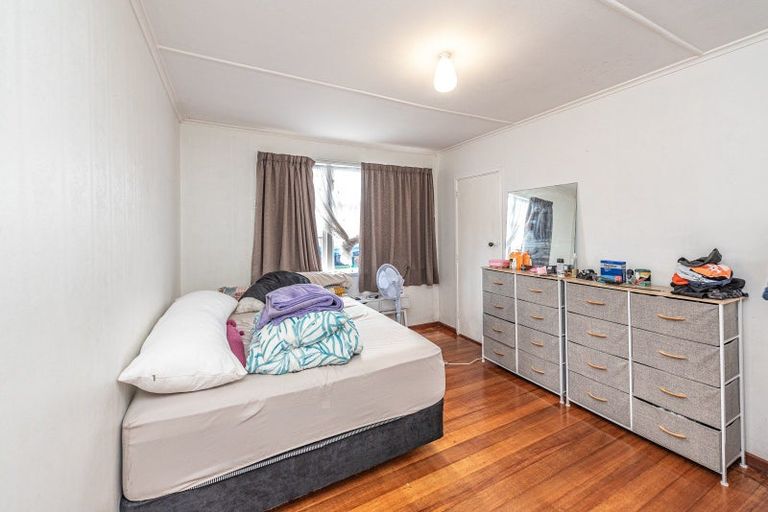 Photo of property in 16 Victory Place, Aramoho, Whanganui, 4500