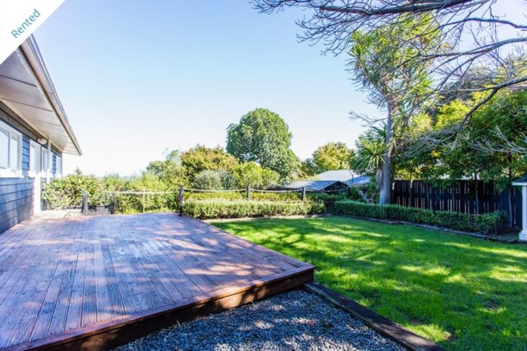 Photo of property in 46 Woodstock Road, Forrest Hill, Auckland, 0620