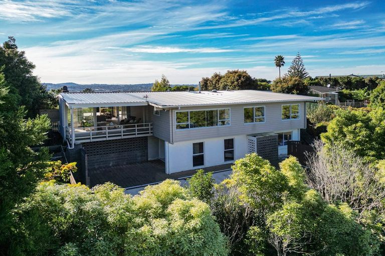 Photo of property in 71 Pleasant Road, Glen Eden, Auckland, 0602