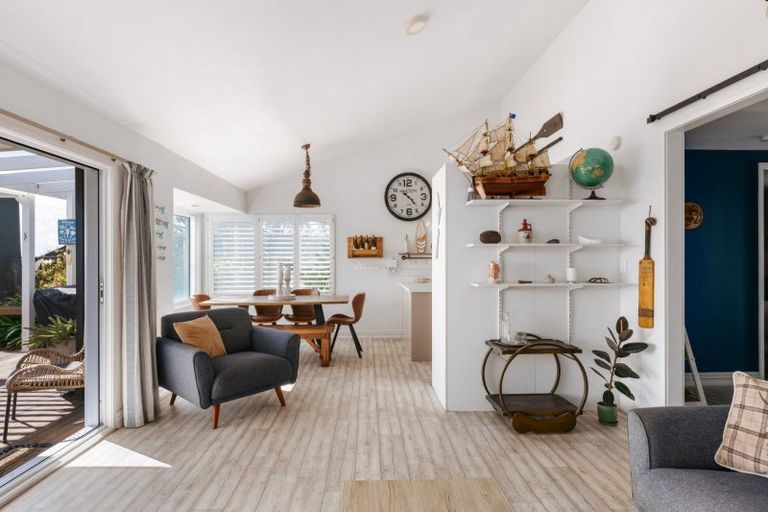 Photo of property in 579a Pukehina Parade, Pukehina, Te Puke, 3189