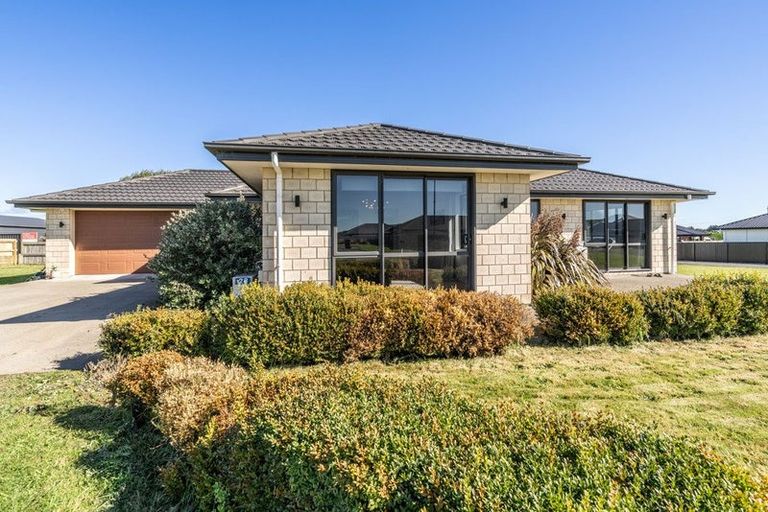 Photo of property in 28 Majestic Chance, Seaward Bush, Invercargill, 9812